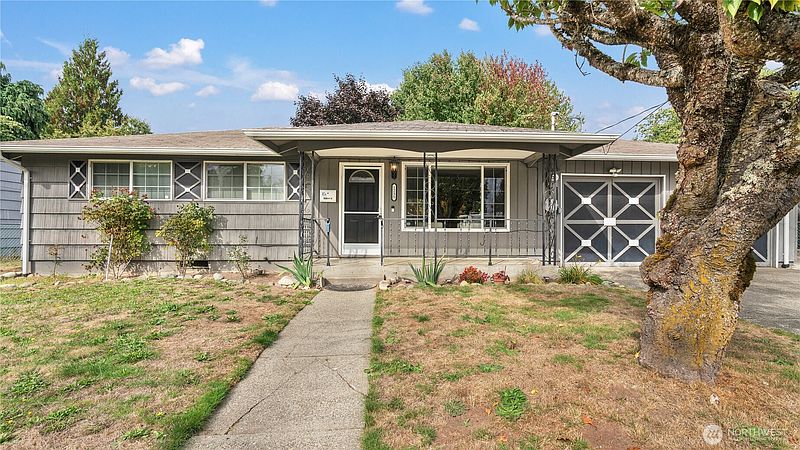 4th image of 1235 25 Street SE