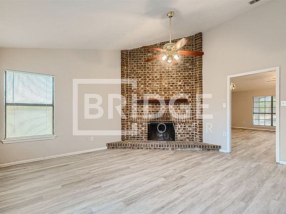 2nd image of 9009 Davis St