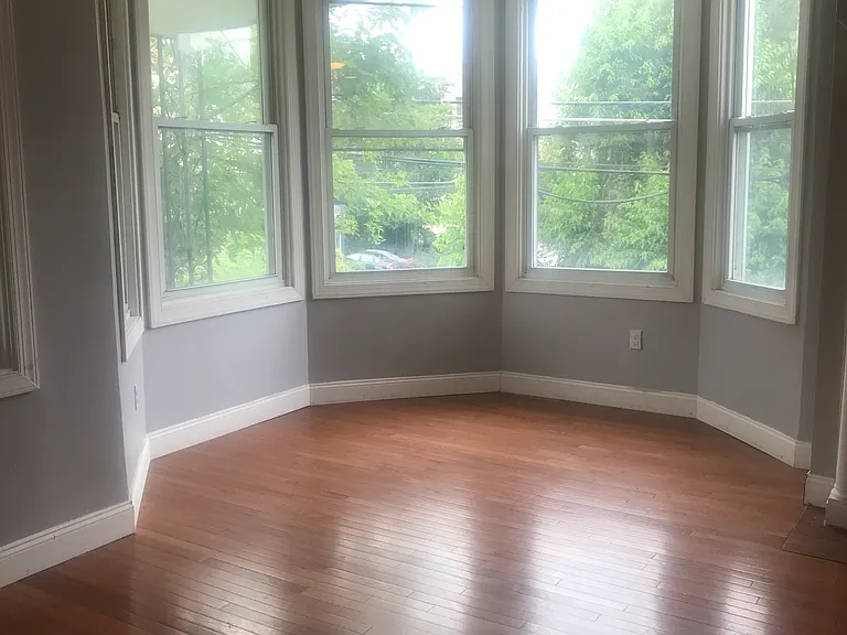 627 College St #1 — Photo 16