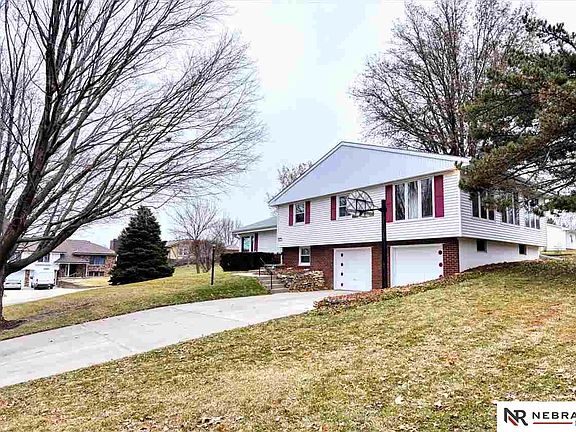 2nd image of 4627 Crestline Dr