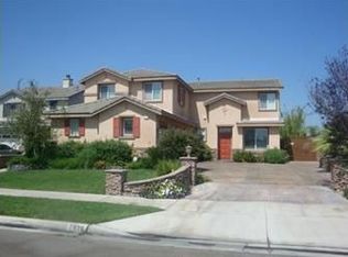 7638 Yellow Iris Ct, Fontana, CA 92336