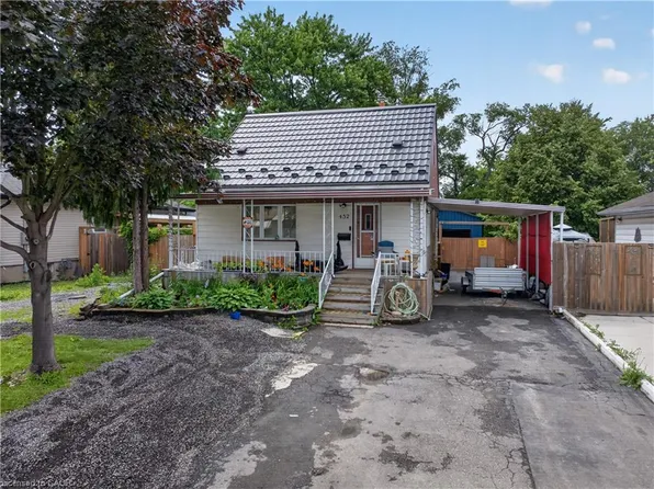 452 E 38th St, Hamilton, ON L8V 4G8