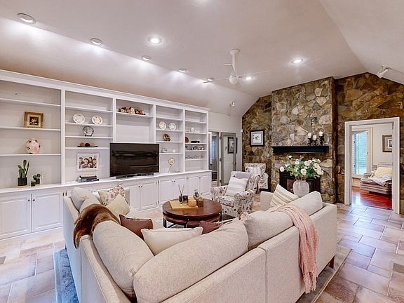 2nd image of 108 Campion Rd