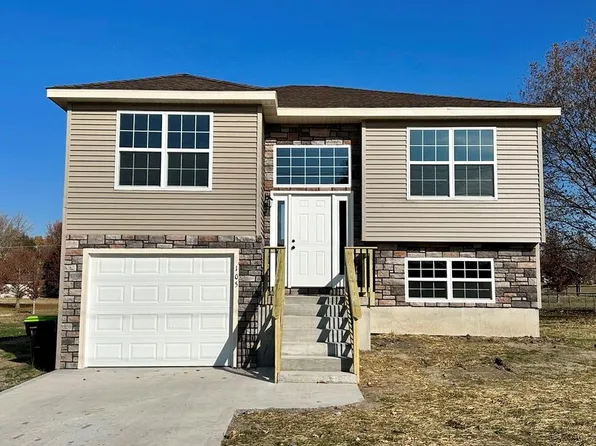 910 S Ward St, Stockton, MO 65785