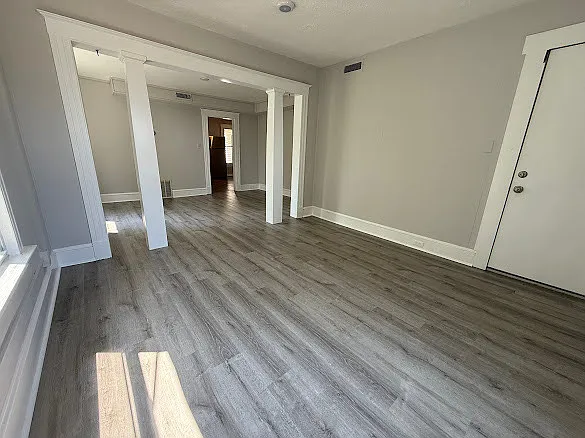 3 bed, 1000 sqft, $1,800 — Photo 4