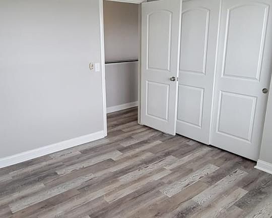 5th image of 367 Giovanna Ave
