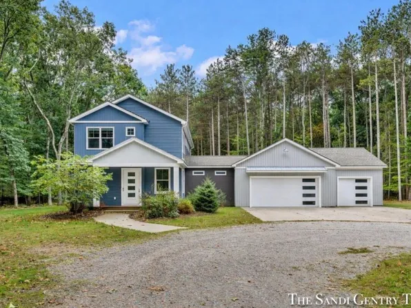 14700 Mercury Dr, Grand Haven, MI 49417
