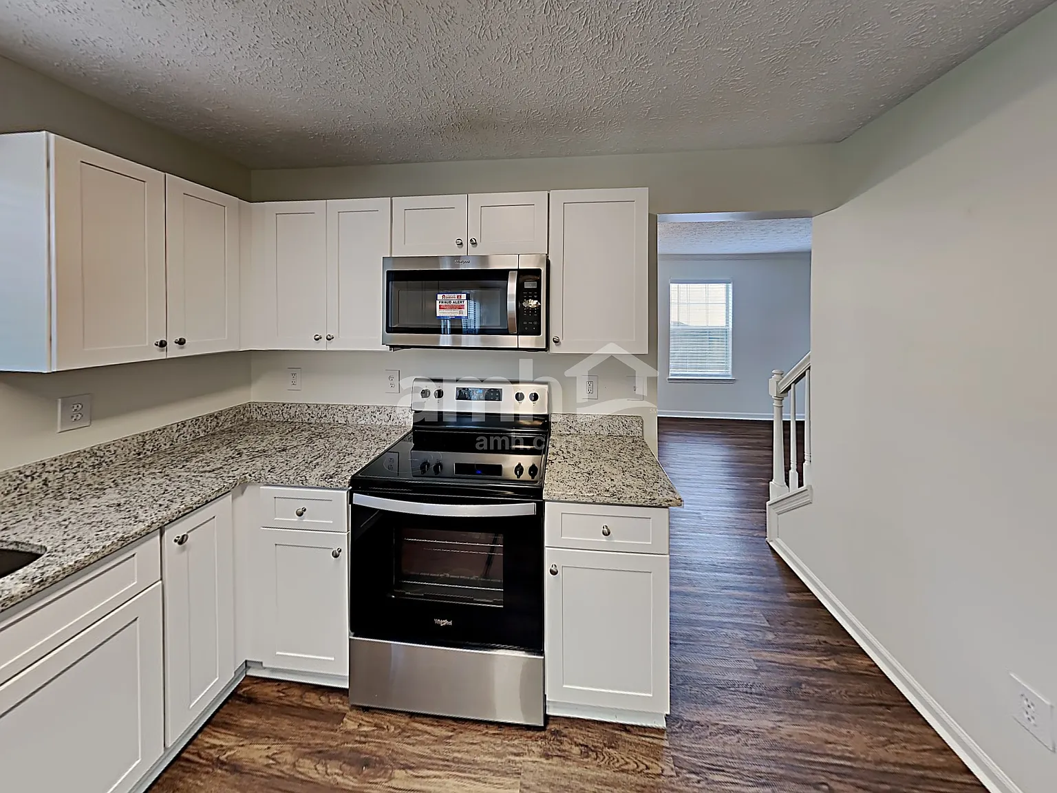 4 bed, 2.5 bath, 1937 sqft, $2,540 — Photo 4