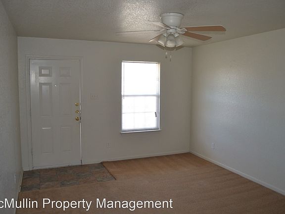 3rd image of 4206 Primrose Dr Unit D