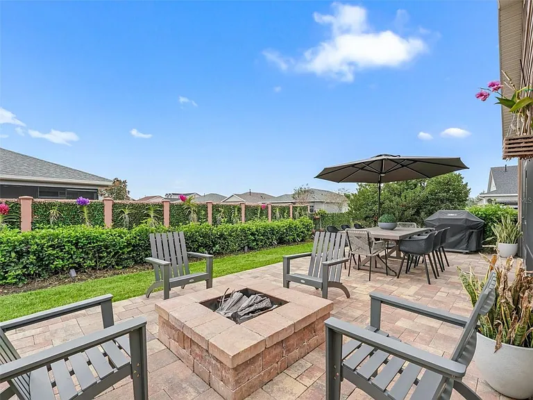 5672 NW 40th Pl — Photo 31