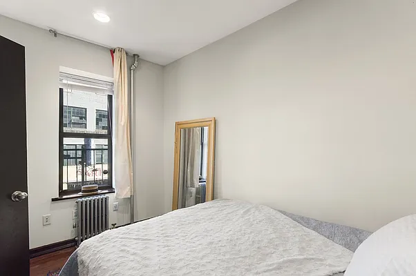 Rented by Kahen Properties | media 33