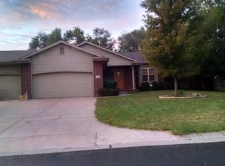 509 E Plantation Rd, Maize, KS 67101