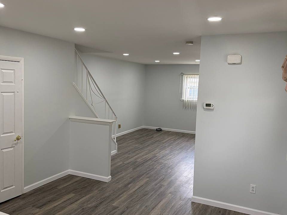1st image of 3831 Charteris Rd