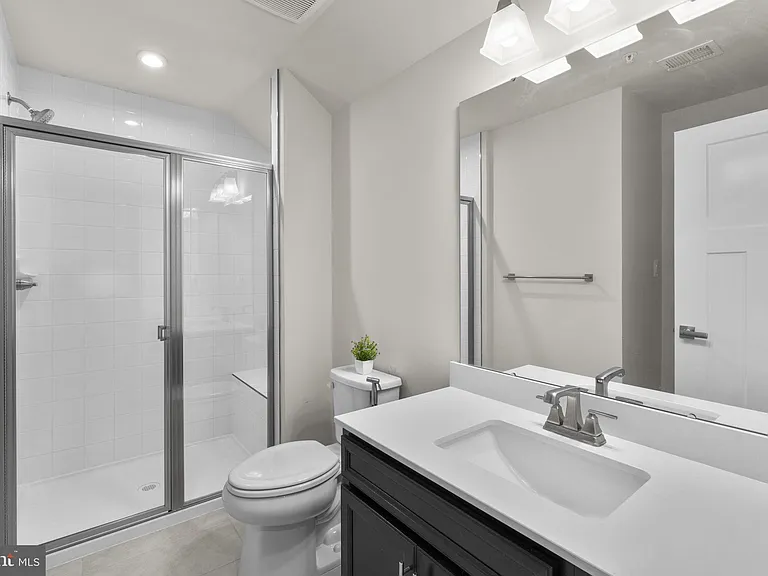 10706 Larkswood St — Photo 24