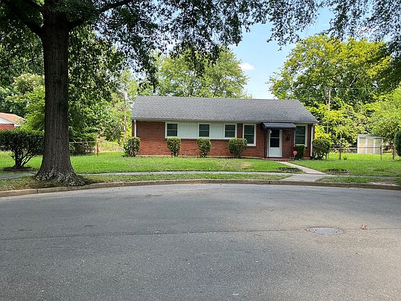 2nd image of 2302 Hildreth St