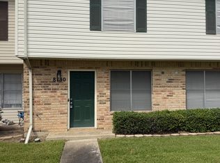 8750 Glen Meadow Ln #8750, Beaumont, TX 77706