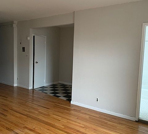 2nd image of 165 W 4th St APT 23