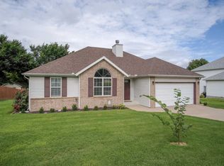 2220 Fairway Dr, Joplin, MO 64804