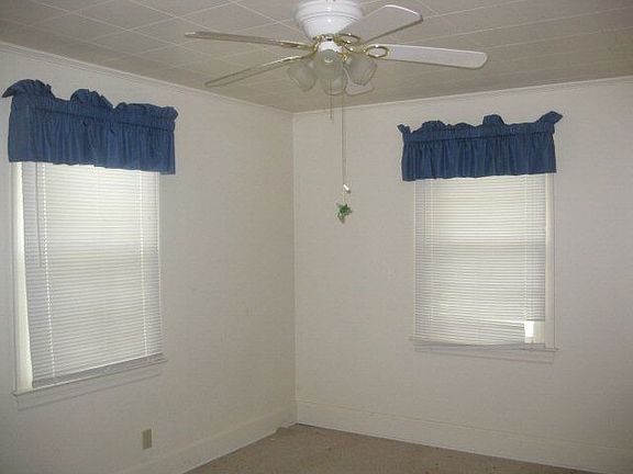 5th image of 1107 Calvary St