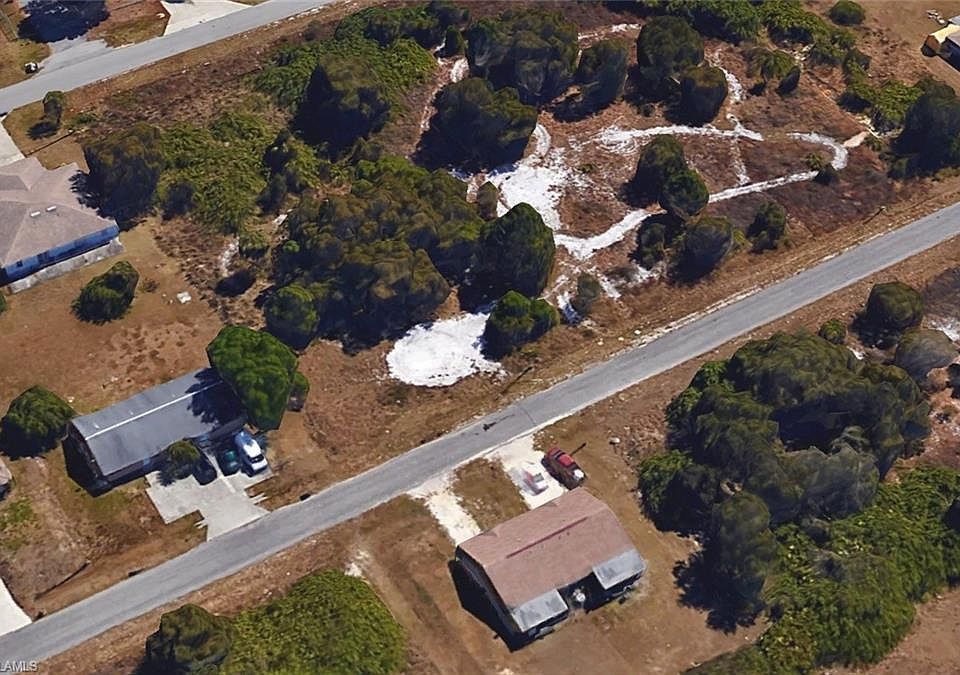 1st image of 309 Gilbert Ave S