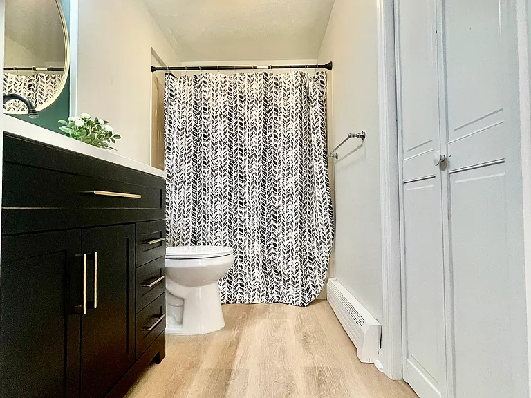 112 Woodbine St #1 — Photo 12