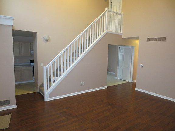 3rd image of 5715 Gilman St