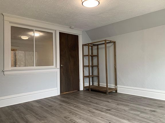 4th image of 402 S 2nd St W #1