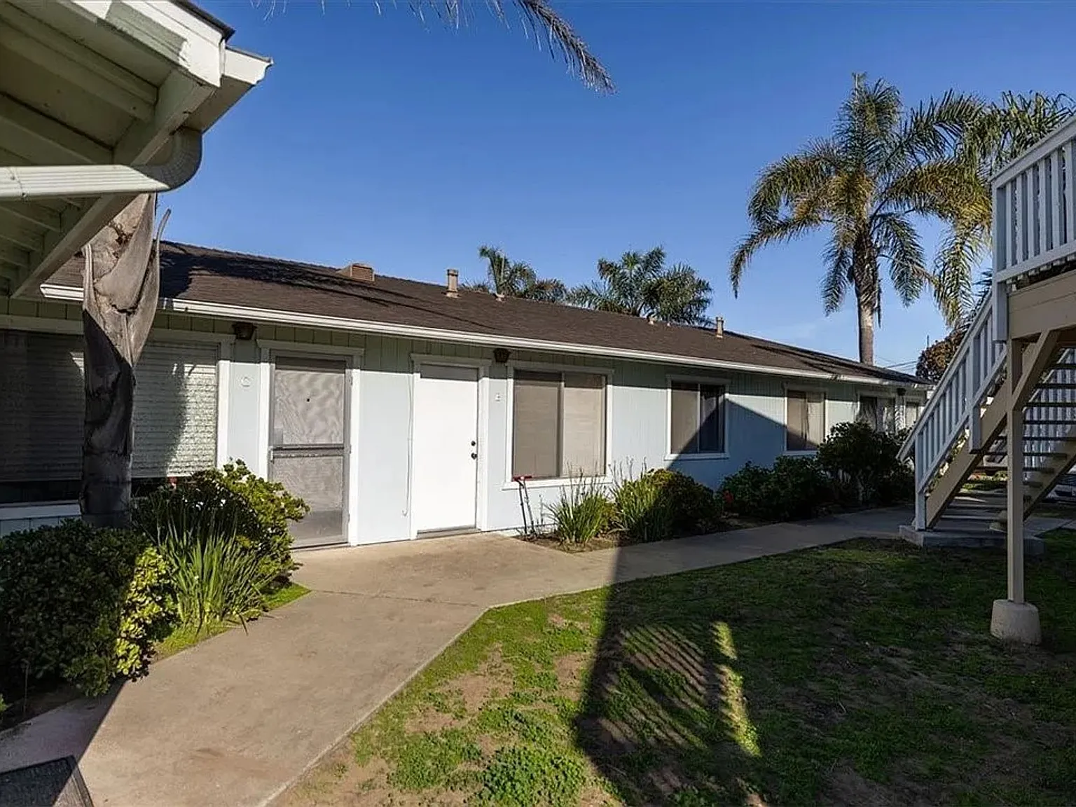 3037 Oceano Gardens — Photo 1