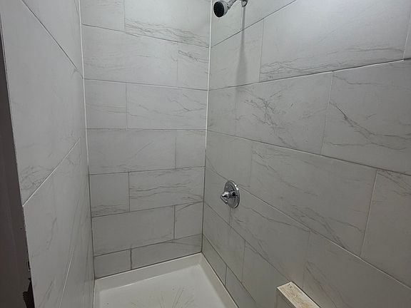 2nd image of 3674 Shore Pkwy Floor 2