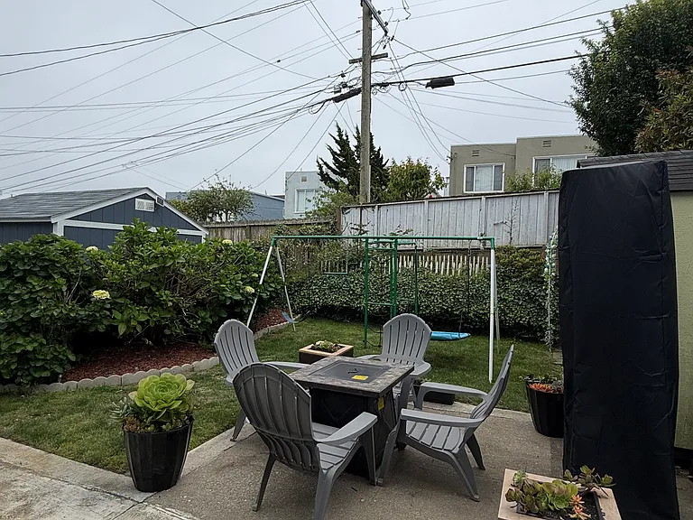 Palmdale Ave — Photo 11