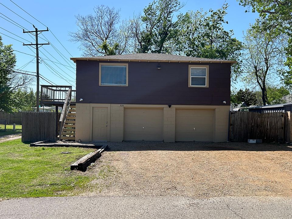 1st image of 924 Julia Ave