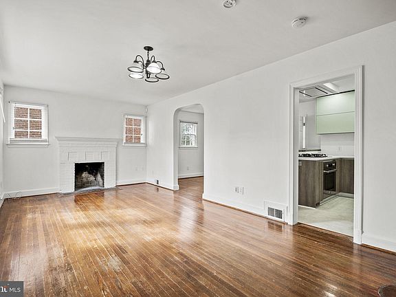 3rd image of 1807 41st Pl SE