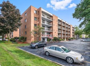 44 Main St APT 504, Stoneham, MA 02180