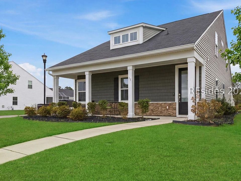 1st image of 17 Garden Gate Cir E