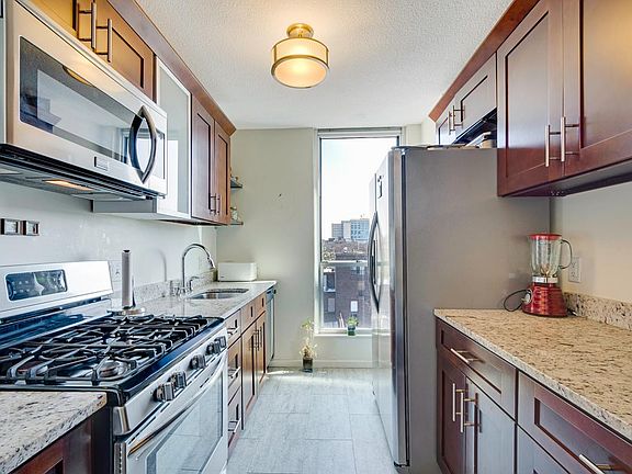 3rd image of 99 Pond Ave APT 801