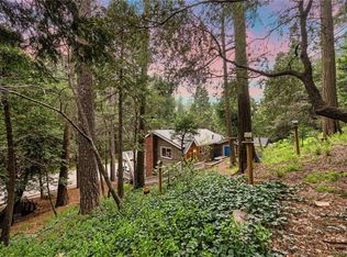 843 Fern Dr, Crestline, CA 92325