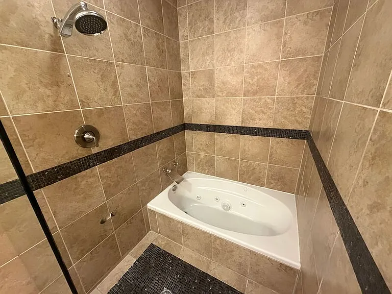 1927 Summit Ave — Photo 13
