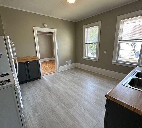4th image of 919 E Clarke St APT 4
