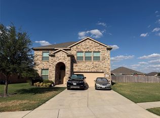 1808 Creekwood Dr, Cleburne, TX 76033