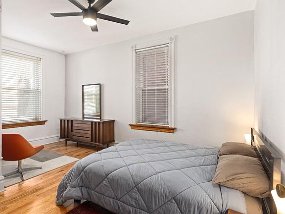 3rd image of 3889 Humphrey St #1