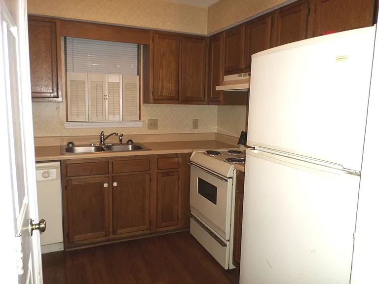 29 Colony Park Dr — Photo 3