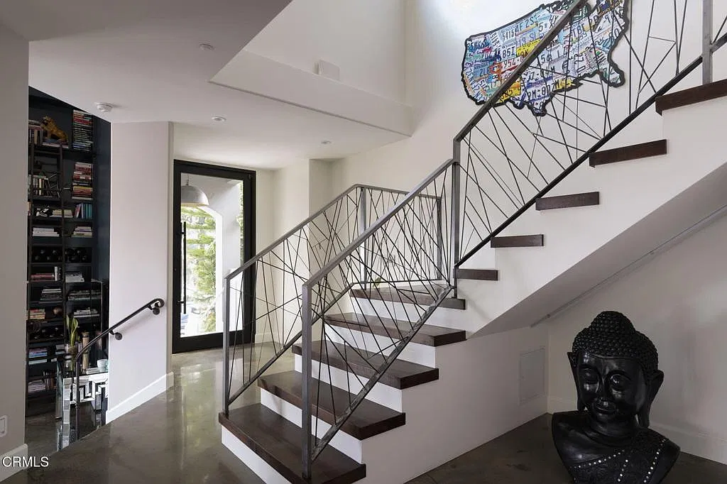 5 bed, 4.0 bath, 3620 sqft, $20,000 — Photo 3
