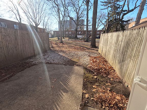 5th image of 188-49H 71st Cres #1