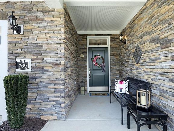 4th image of 769 Ashley Woods Dr