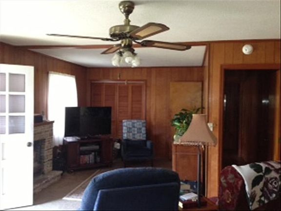 3rd image of 403 Bradley Ave