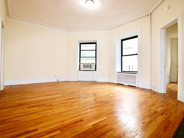 17 W 73rd St #2R — Photo 6
