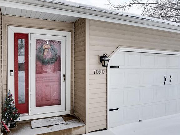 3rd image of 7090 Carey Ln