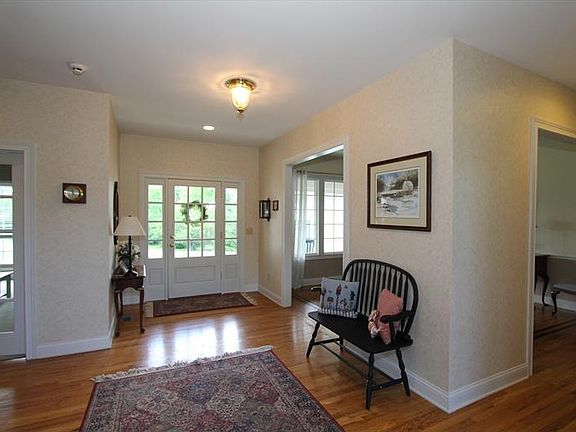 4th image of 2736 Ashton Dr
