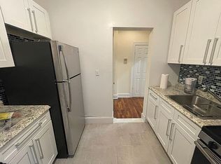 35-20 35th St #B24, Astoria, NY 11106