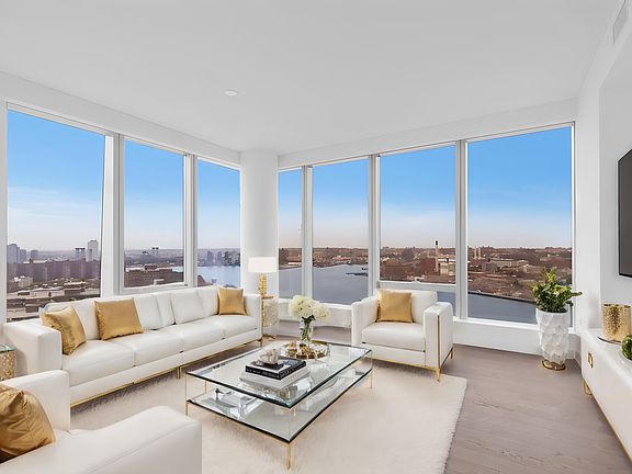 5th image of 252 South St #34D